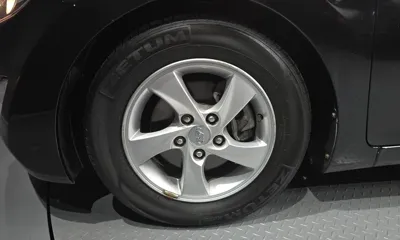 Hyundai Avante 2012, 107384 км, за 2276.87 USD