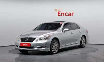Lexus LS · 2011 год