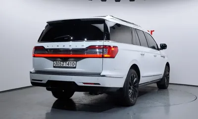 Lincoln Navigator 2020, 105648 км, за 32119.18 USD