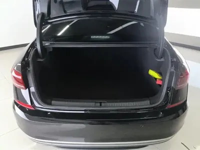 Volkswagen Passat 2022, 48000 км, за 16668.13 USD