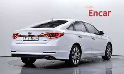 Hyundai Sonata 2015, 103258 км, за 5973.48 USD