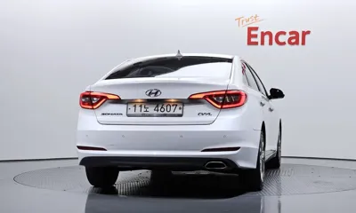 Hyundai Sonata 2015, 103258 км, за 5973.48 USD