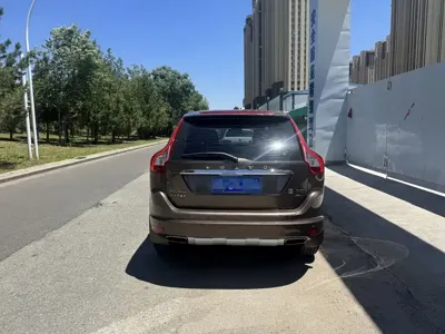 Volvo XC60 2017, 110000 км, за 8381.36 USD
