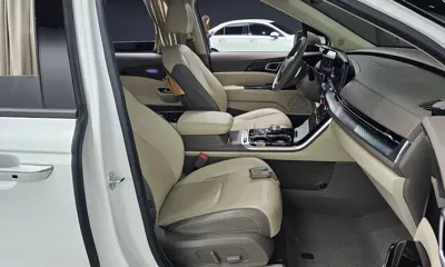 Kia Canival 2023, 45905 км, за 28807.92 USD - фото 10