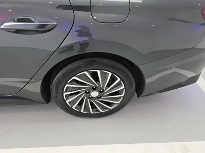 Hyundai Sonata 2020, 58215 км, за 13749.35 USD