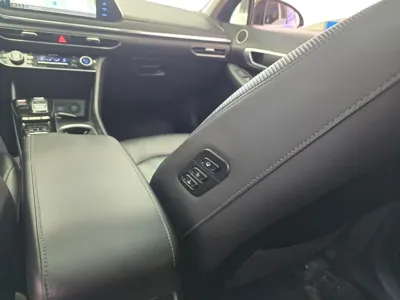 Hyundai Sonata 2020, 58215 км, за 13749.35 USD - фото 19