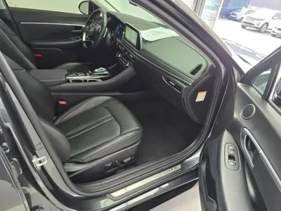 Hyundai Sonata 2020, 58215 км, за 13749.35 USD - фото 20