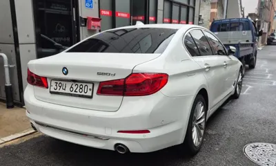 BMW 5-Series · 2018 год