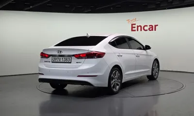 Hyundai Avante 2016, 163492 км, за 3387.62 USD