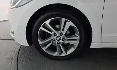 Hyundai Avante 2016, 163492 км, за 3387.62 USD
