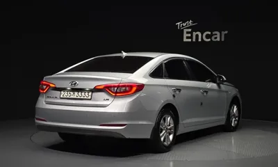 Hyundai Sonata 2017, 172075 км, за 3705.39 USD