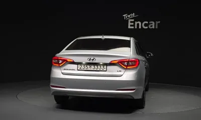 Hyundai Sonata 2017, 172075 км, за 3705.39 USD