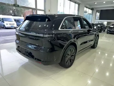 Li Auto Li L6 2025, 12000 км, за 29399.08 USD