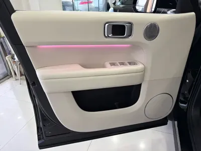 Li Auto Li L6 2025, 12000 км, за 29399.08 USD