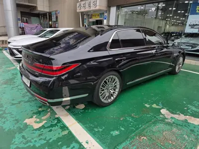 Genesis G90 2021, 47163 км, за 30553.2 USD