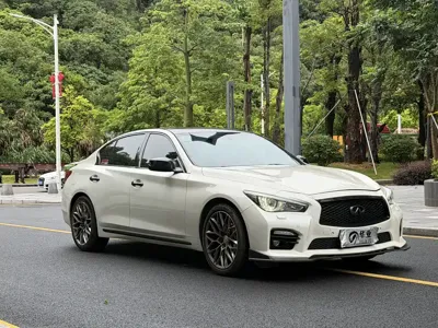 Infiniti Q50L 2016, 123000 км, за 7327.7 USD