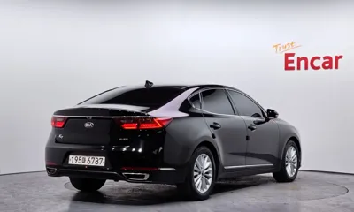 Kia K7 2018, 170009 км, за 5880.41 USD