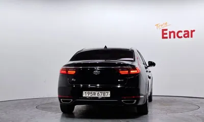 Kia K7 2018, 170009 км, за 5880.41 USD