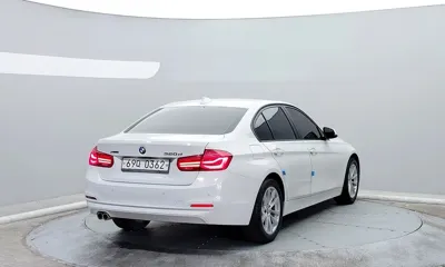 BMW 3-Series 2016, 73303 км, за 10906.94 USD