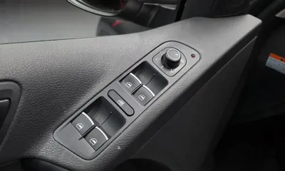 Volkswagen Tiguan 2016, 87848 км, за 5590.64 USD - фото 16