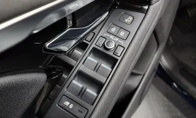 Land Rover Range Rover Evoque 2022, 32393 км, за 23412.72 USD - фото 30