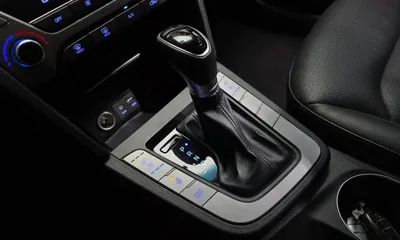 Hyundai Avante 2018, 198443 км, за 4095.43 USD - фото 9