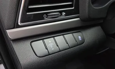 Hyundai Avante 2018, 198443 км, за 4095.43 USD - фото 13