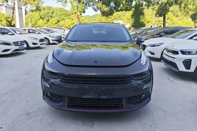 Lynk & Co 02 2019, 104400 км, за 9223 USD