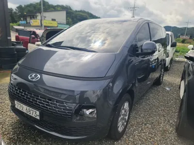 Hyundai Staria · 2022 год
