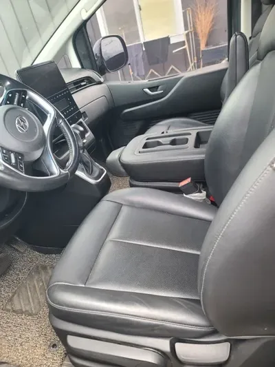 Hyundai Staria 2022, 25827 км, за 17406.72 USD - фото 9