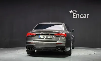 Maserati Quattroporte 2018, 99933 км, за 22187.21 USD