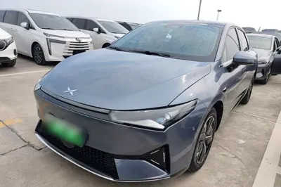 Xpeng P5 · 2022 год