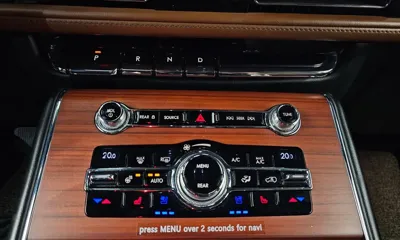 Lincoln Aviator 2020, 60025 км, за 24380.57 USD - фото 9