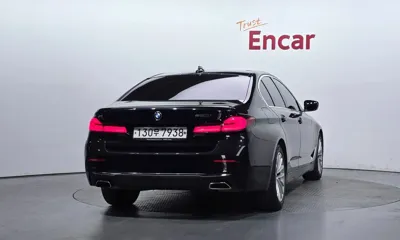BMW 5-Series 2022, 60376 км, за 21337.52 USD