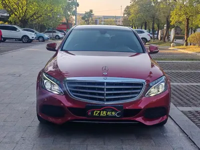 Mercedes-Benz C-Class 2015, 130000 км, за 9681.98 USD