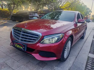 Mercedes-Benz C-Class 2015, 130000 км, за 9681.98 USD