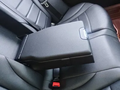 Mercedes-Benz C-Class 2015, 130000 км, за 9681.98 USD - фото 21