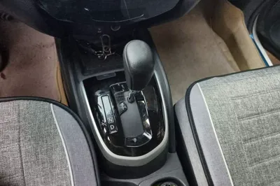 Nissan Qashqai 2016, 49800 км, за 8653 USD - фото 11
