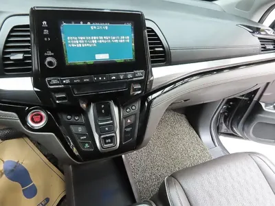 Honda Odyssey 2021, 72139 км, за 19404.82 USD - фото 7