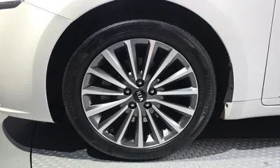 Kia K7 2016, 208993 км, за 5579.62 USD