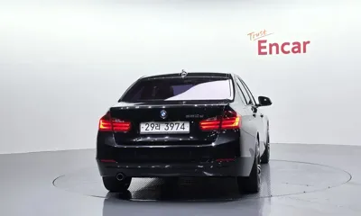 BMW 3-Series 2015, 115889 км, за 6104.77 USD