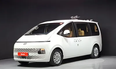 Hyundai Staria · 2023 год