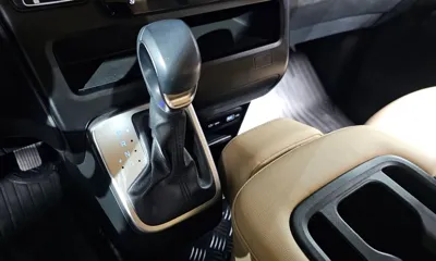Hyundai Staria 2023, 68498 км, за 18051.73 USD - фото 9
