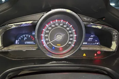 Mazda Mazda 3 Axela 2014, 128800 км, за 5793 USD - фото 8