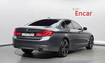 BMW 5-Series 2018, 134337 км, за 16865.27 USD