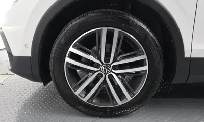 Volkswagen Tiguan 2021, 58024 км, за 28882.76 USD