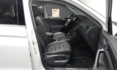 Volkswagen Tiguan 2021, 58024 км, за 28882.76 USD - фото 11