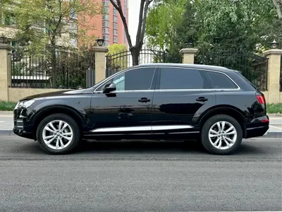 Audi Q7 2019, 83000 км, за 32656.81 USD