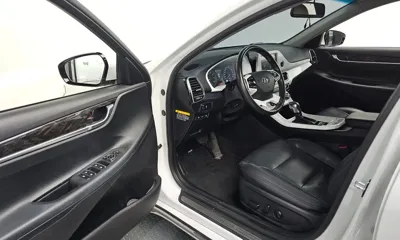 Hyundai Grandeur 2017, 136823 км, за 7293.09 USD - фото 10