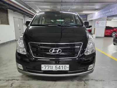 Hyundai Starex 2017, 61856 км, за 8927.4 USD